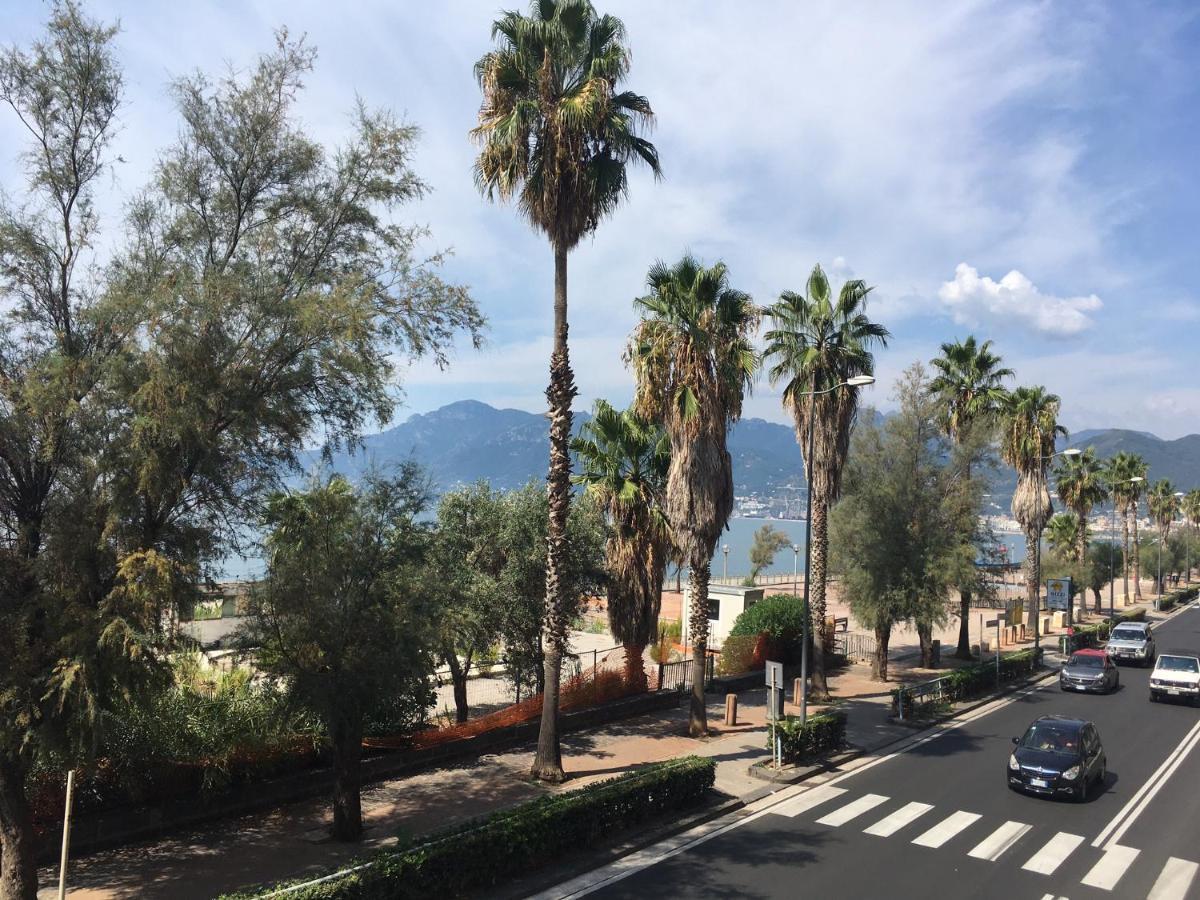 Ferienwohnung La Dimora Delle Sirene Salerno Exterior foto