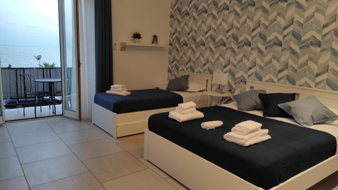 Ferienwohnung La Dimora Delle Sirene Salerno Exterior foto