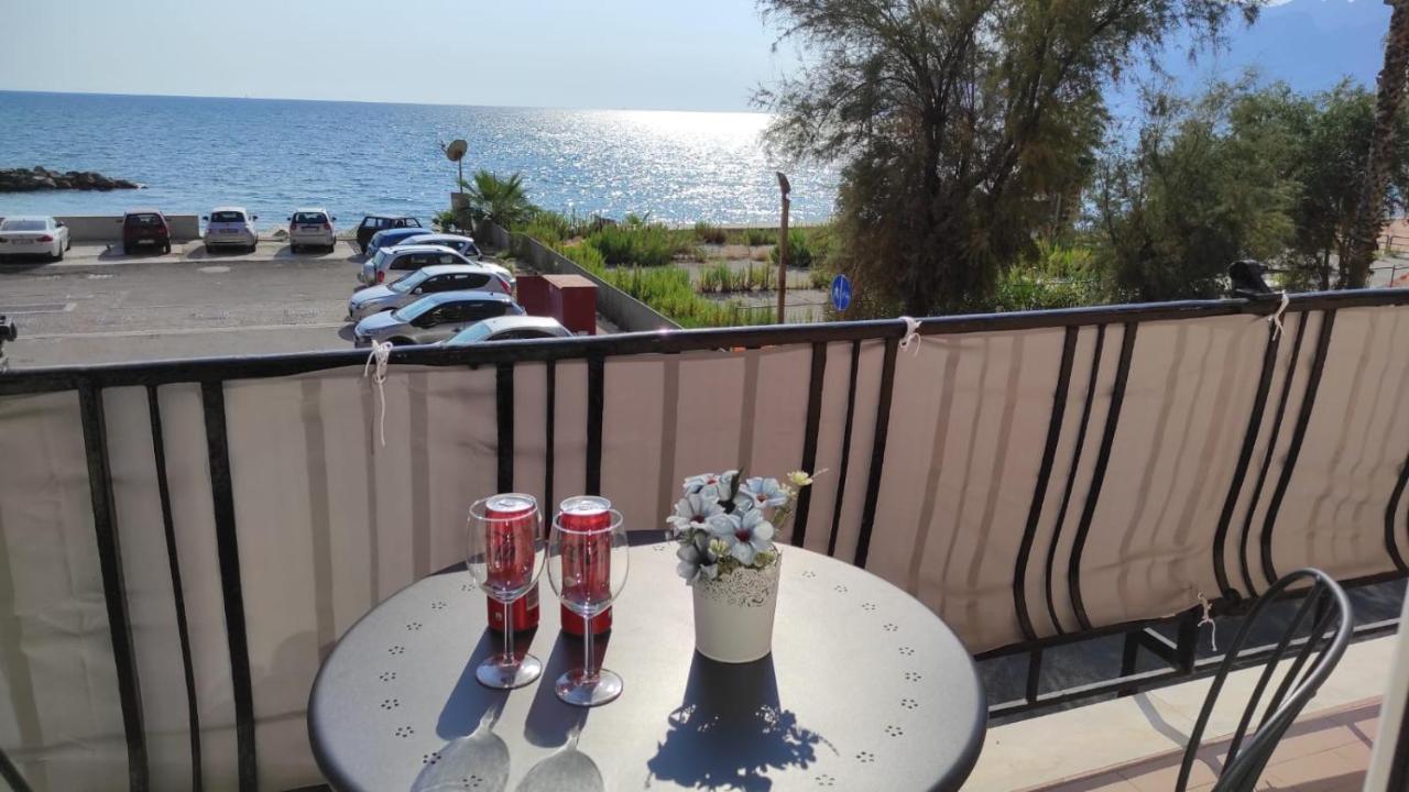 Ferienwohnung La Dimora Delle Sirene Salerno Exterior foto