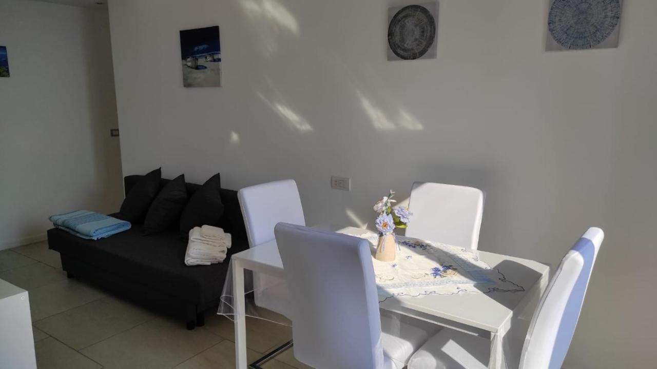 Ferienwohnung La Dimora Delle Sirene Salerno Exterior foto
